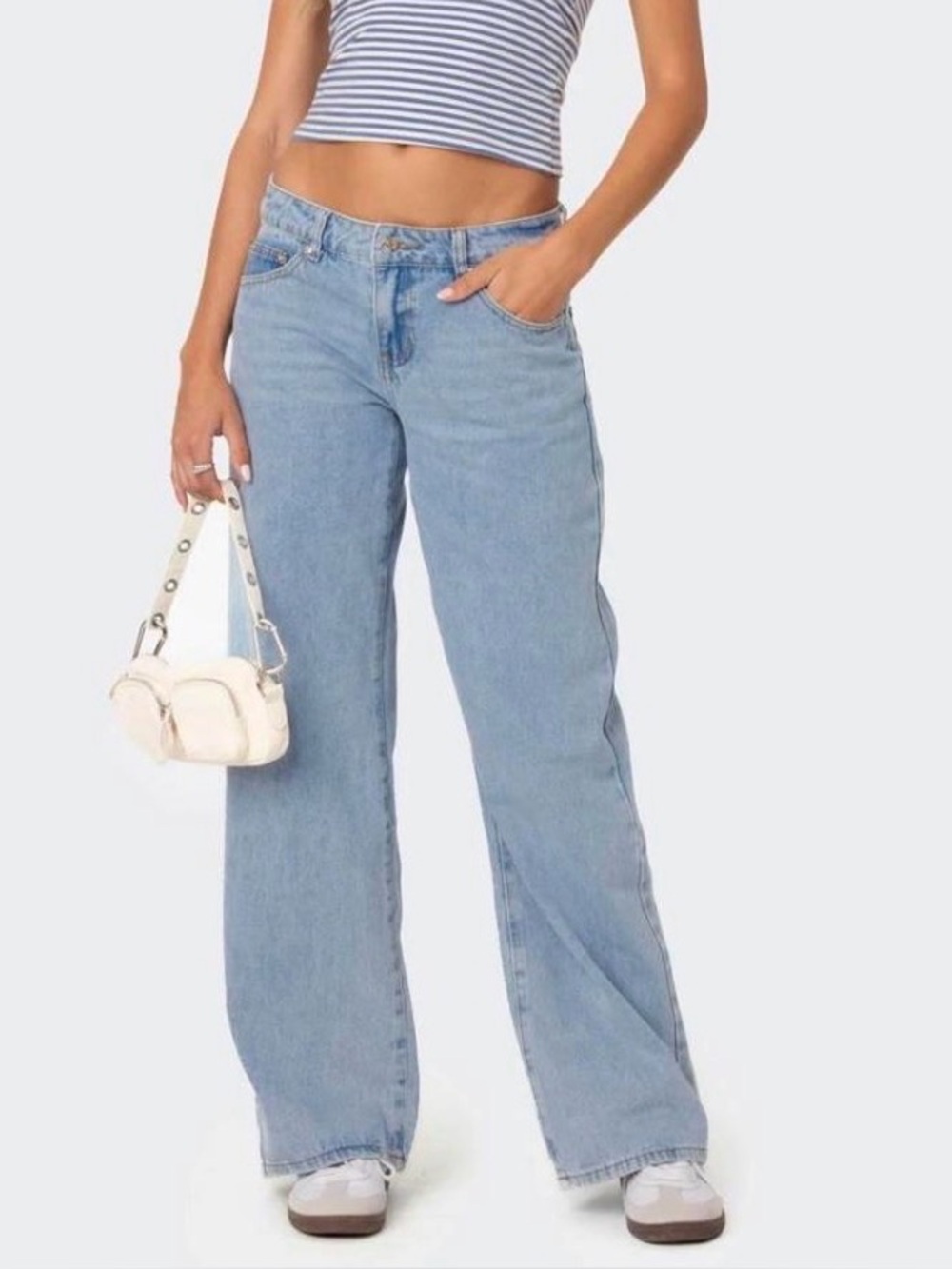 EDIKTED light blue Raelynn washed low rise jeans